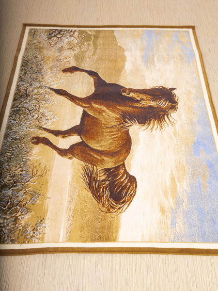 Ковер Hunnu  сувенирный 6S1137 122 скакун