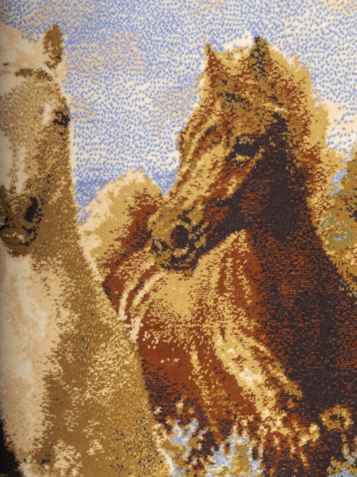 Ковер Hunnu  сувенирный 6S910 82 бегущие лошади