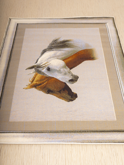 Ковер Hunnu  сувенирный 6S1186 82 лошади головы