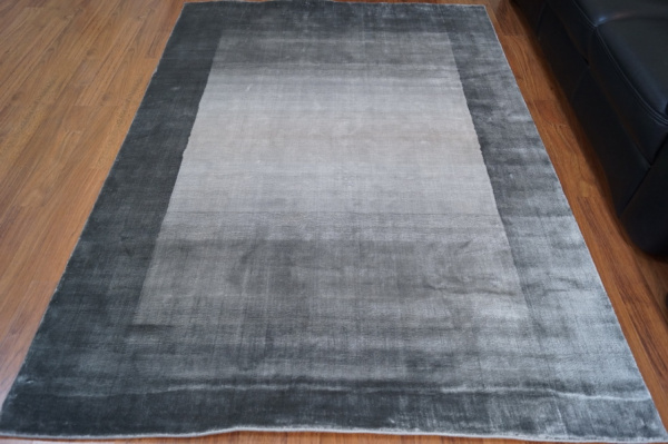 Ковер GRADIATION TENCEL HL 712 BORDER-SILVER