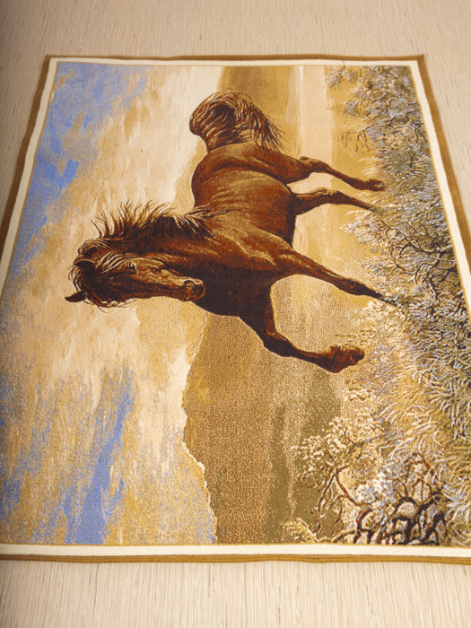 Ковер Hunnu  сувенирный 6S1137 122 скакун